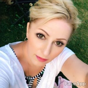 Meet your Posher, Deborah